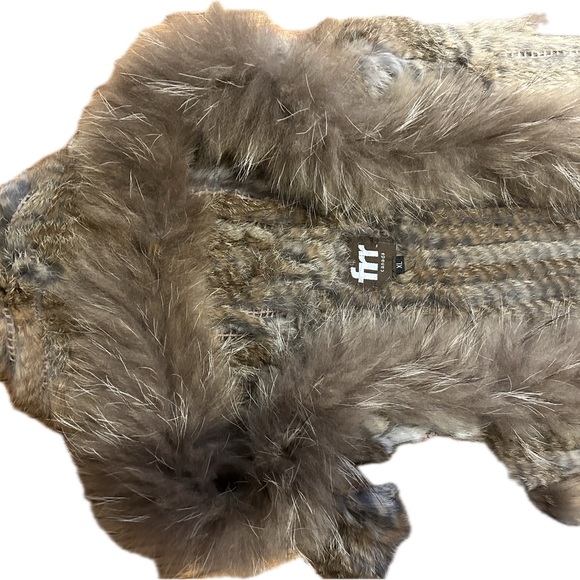 FRR Real Rabbit Fur fringe Vest with Hood Size XL - Picture 4 of 7